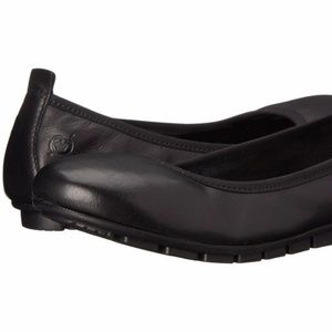 Born Tami Flats Black Leather Size 8.5 NWT